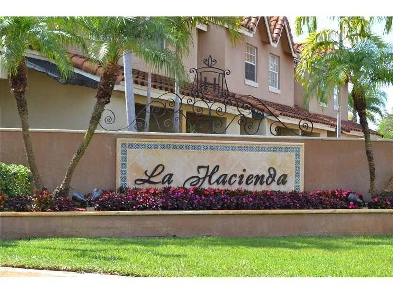 18352 NW 68th Avenue # H, Hialeah, FL 33015