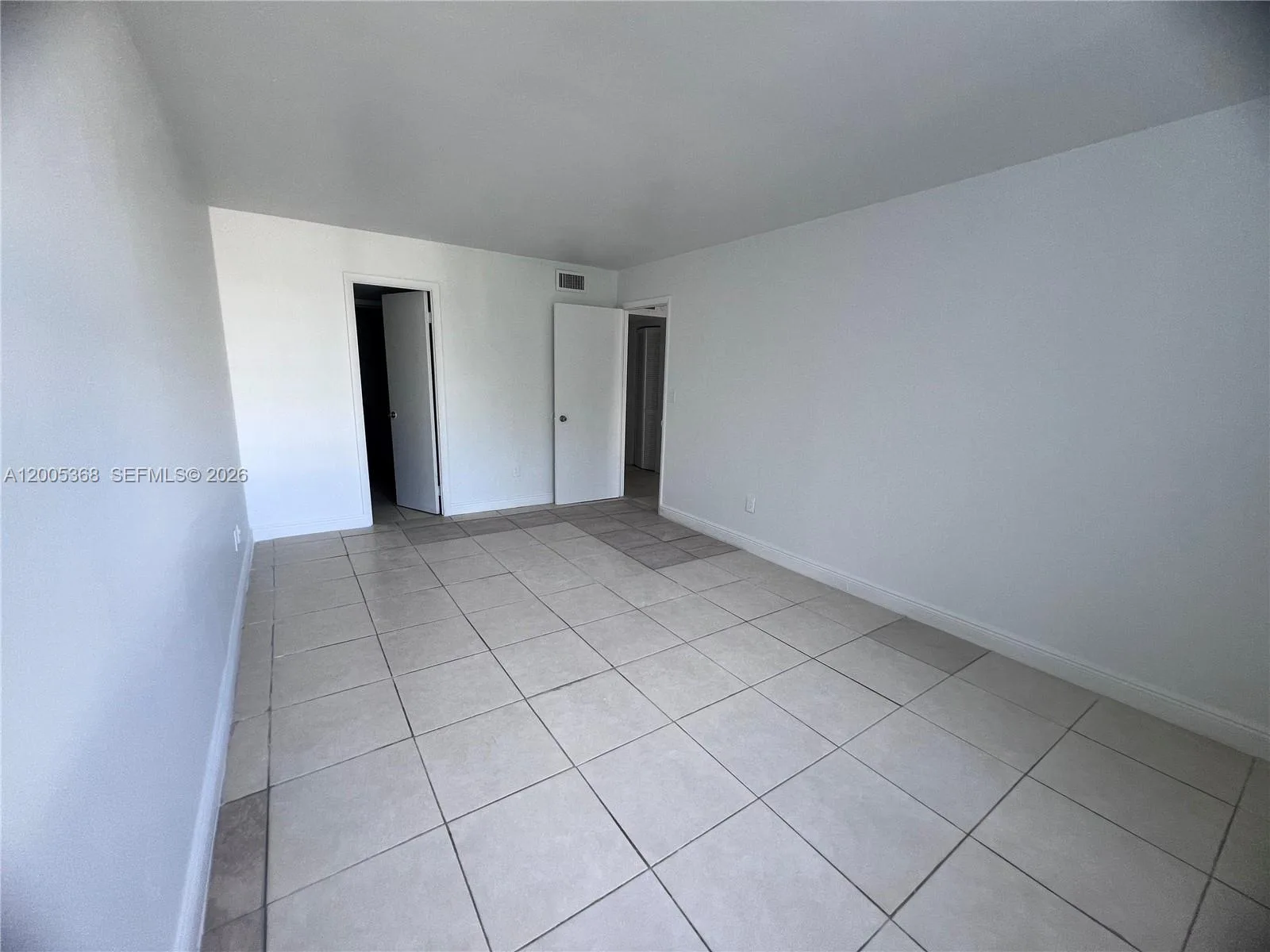 496 NW 165th St Rd # D-414, Miami, FL 33169 photo 6