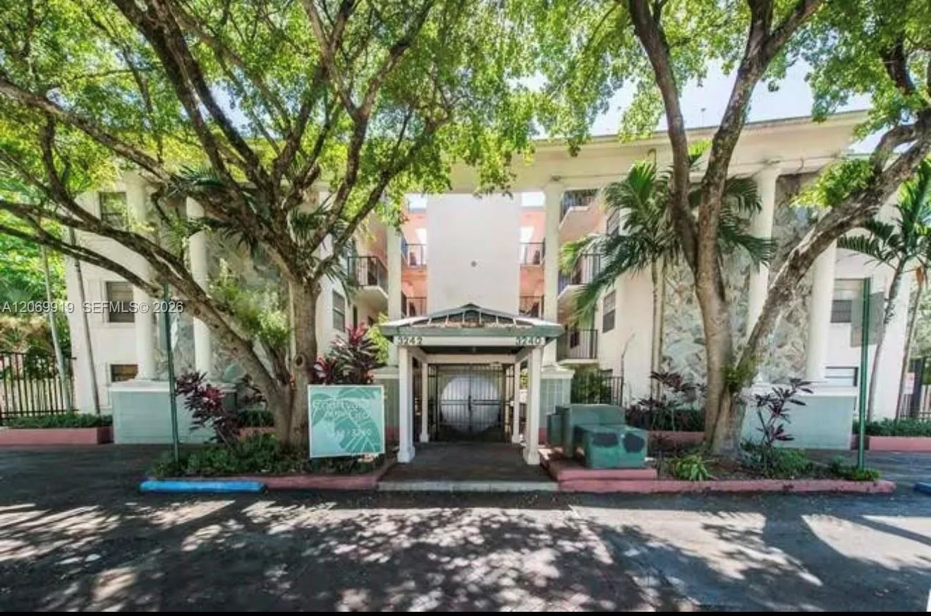 3240 Mary St # S202, Coconut Grove, FL 33133
