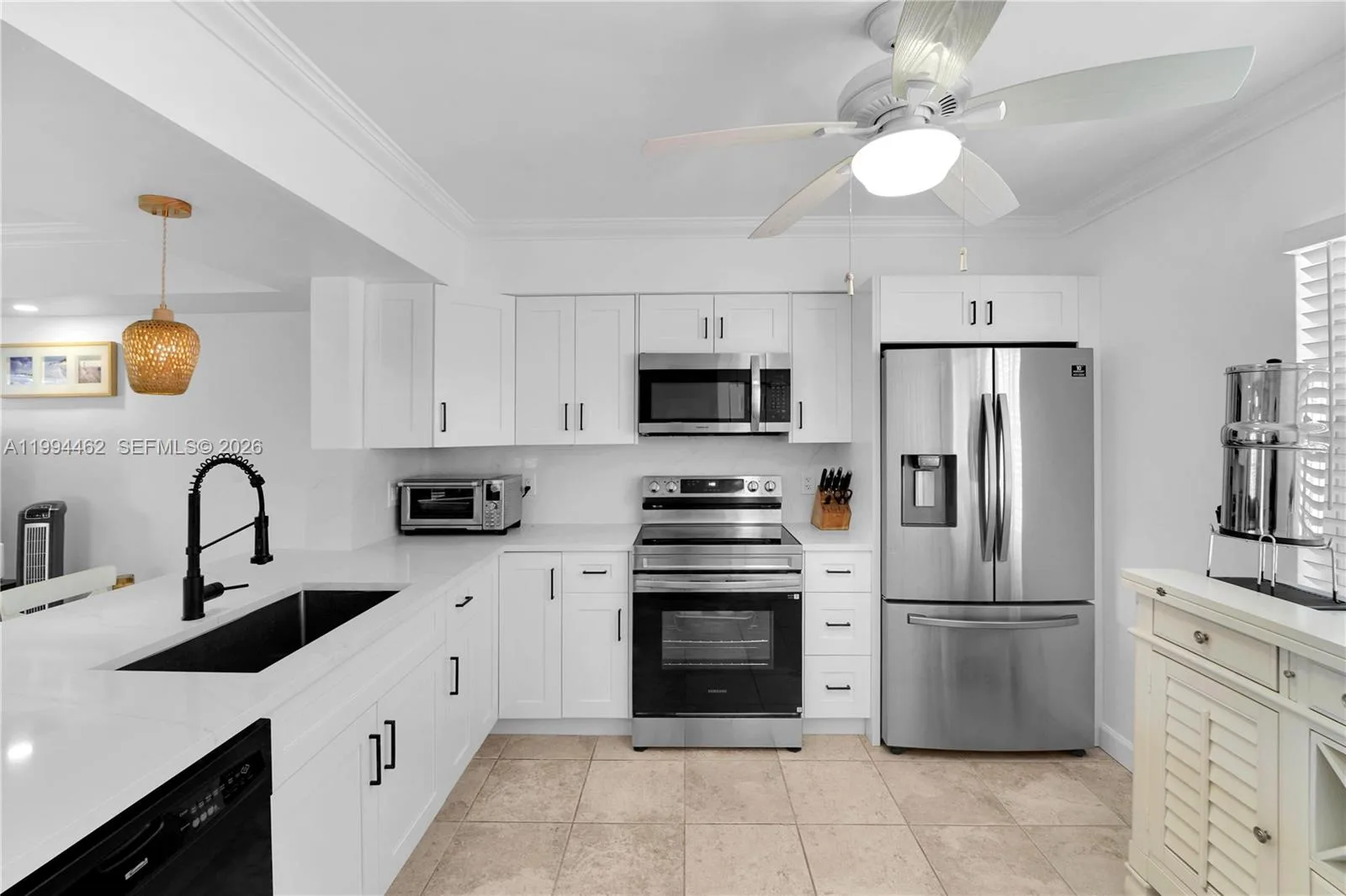 335 Virginia St, Hollywood, FL 33019 photo 8