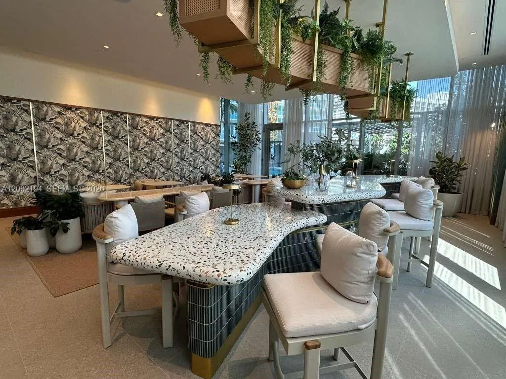 77 SE 5th street # 1011, Miami, FL 33131 photo 13