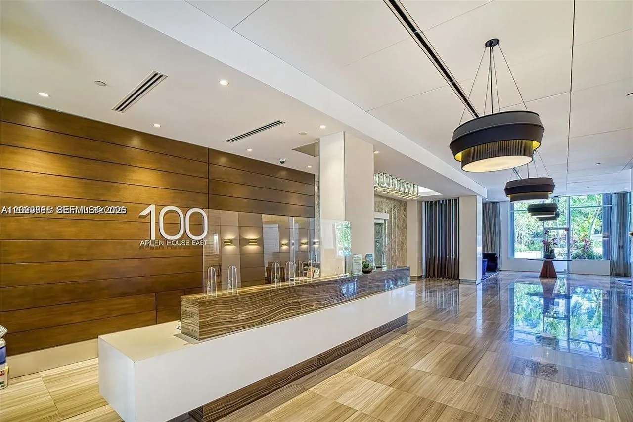 100 Bayview Dr # 703, Sunny Isles Beach, FL 33160
