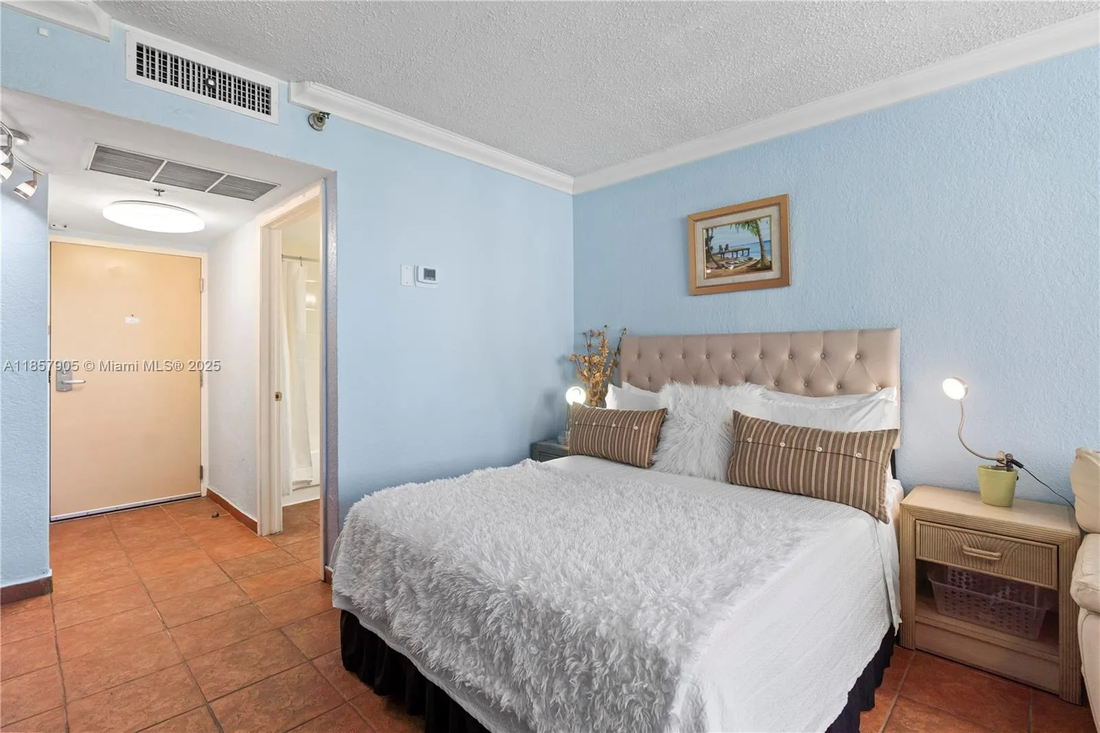 19201 Collins Ave # 129, Sunny Isles Beach, FL 33160 photo 5