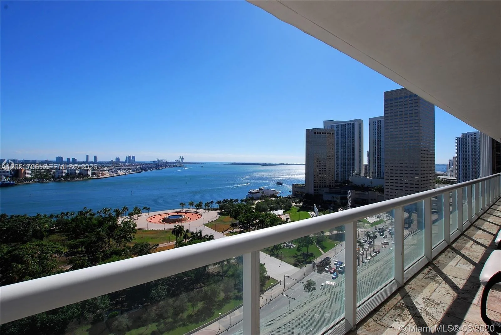 50 Biscayne Blvd # 2810, Miami, FL 33132 photo 3