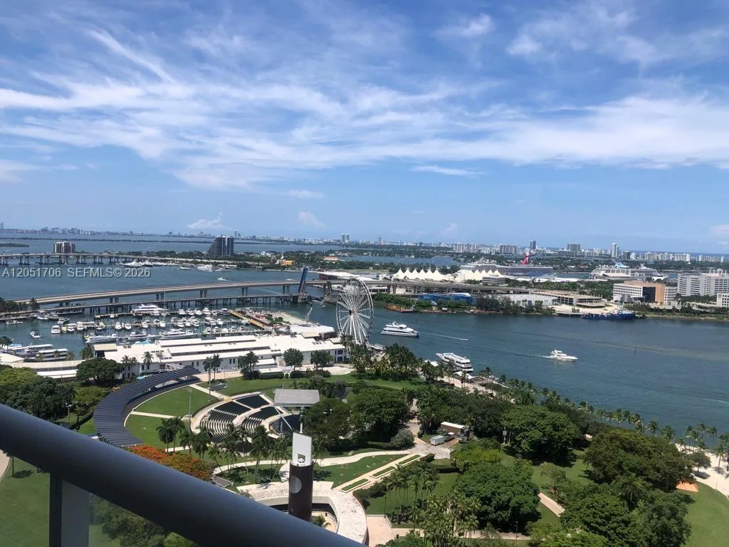 50 Biscayne Blvd # 2810, Miami, FL 33132 photo 5