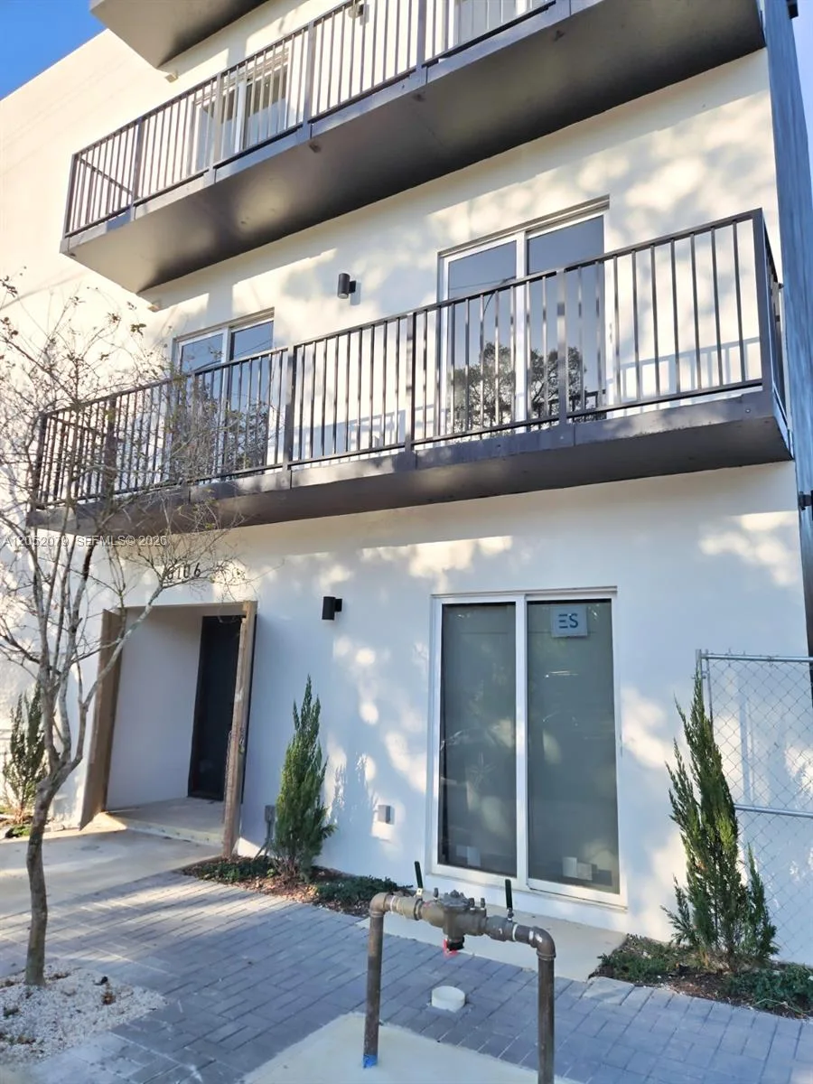 8106 NE 1st Ave # 9, Miami, FL 33138