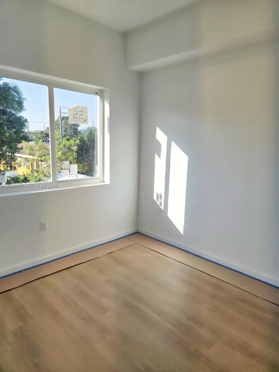 8106 NE 1st Ave # 9, Miami, FL 33138 photo 2