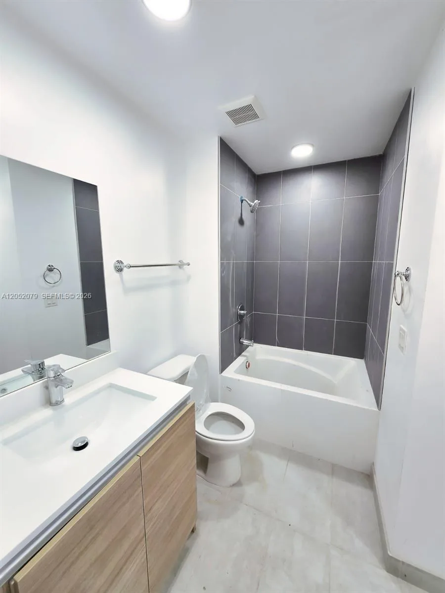 8106 NE 1st Ave # 9, Miami, FL 33138 photo 3