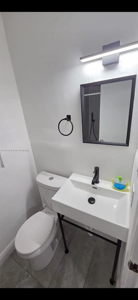 855 NW 3rd Ter # 6, Dania Beach, FL 33004