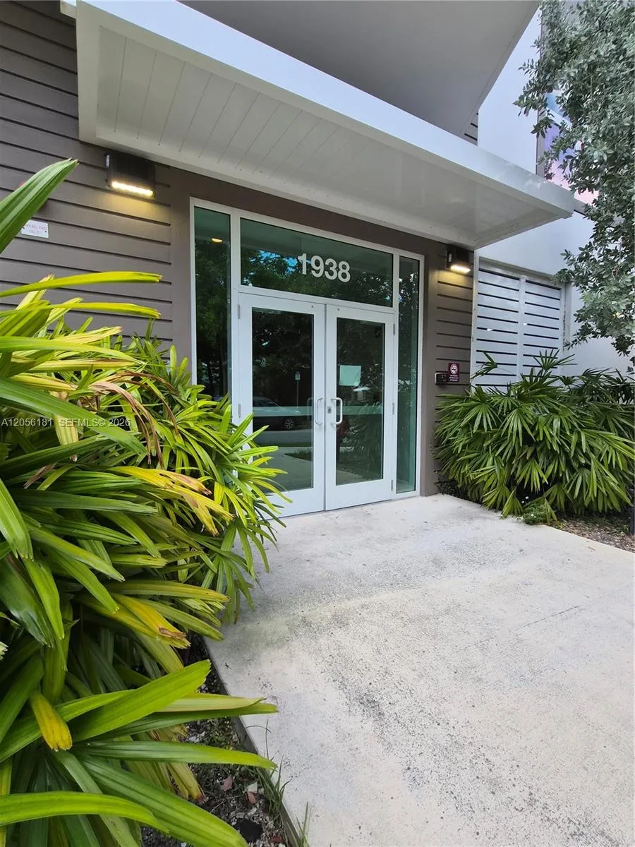 1938 Jackson St # 502, Hollywood, FL 33020 photo 3