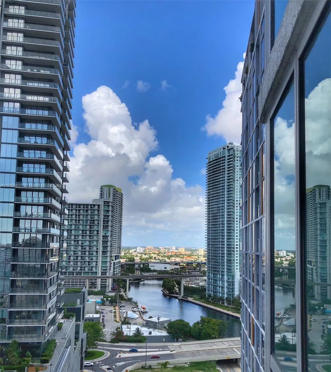 55 SE 6th St # 1902, Miami, FL 33131 photo 3