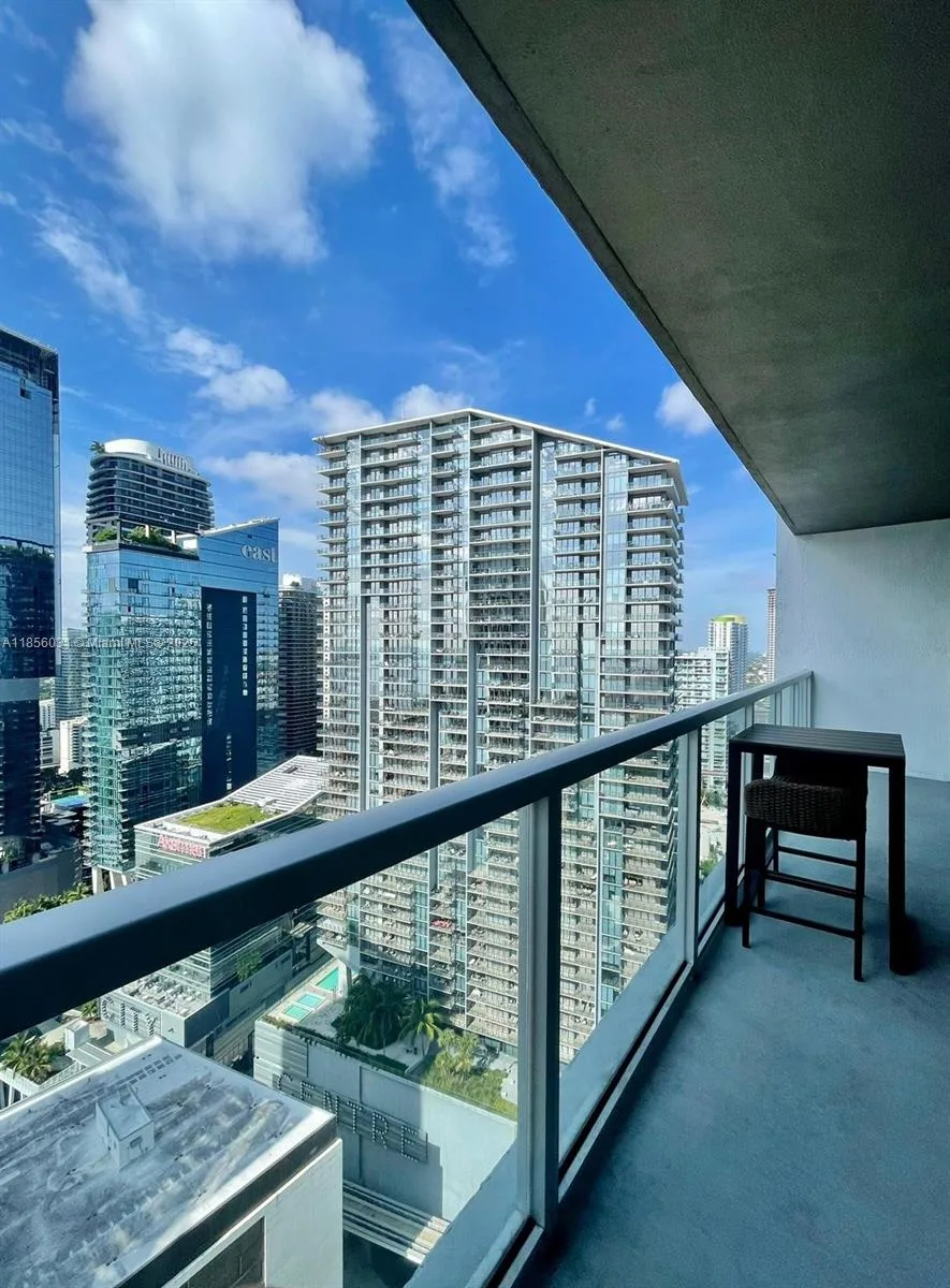 55 SE 6th St # 1902, Miami, FL 33131 photo 4