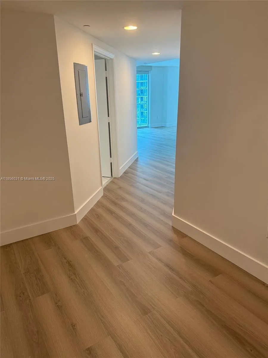 55 SE 6th St # 1902, Miami, FL 33131 photo 5