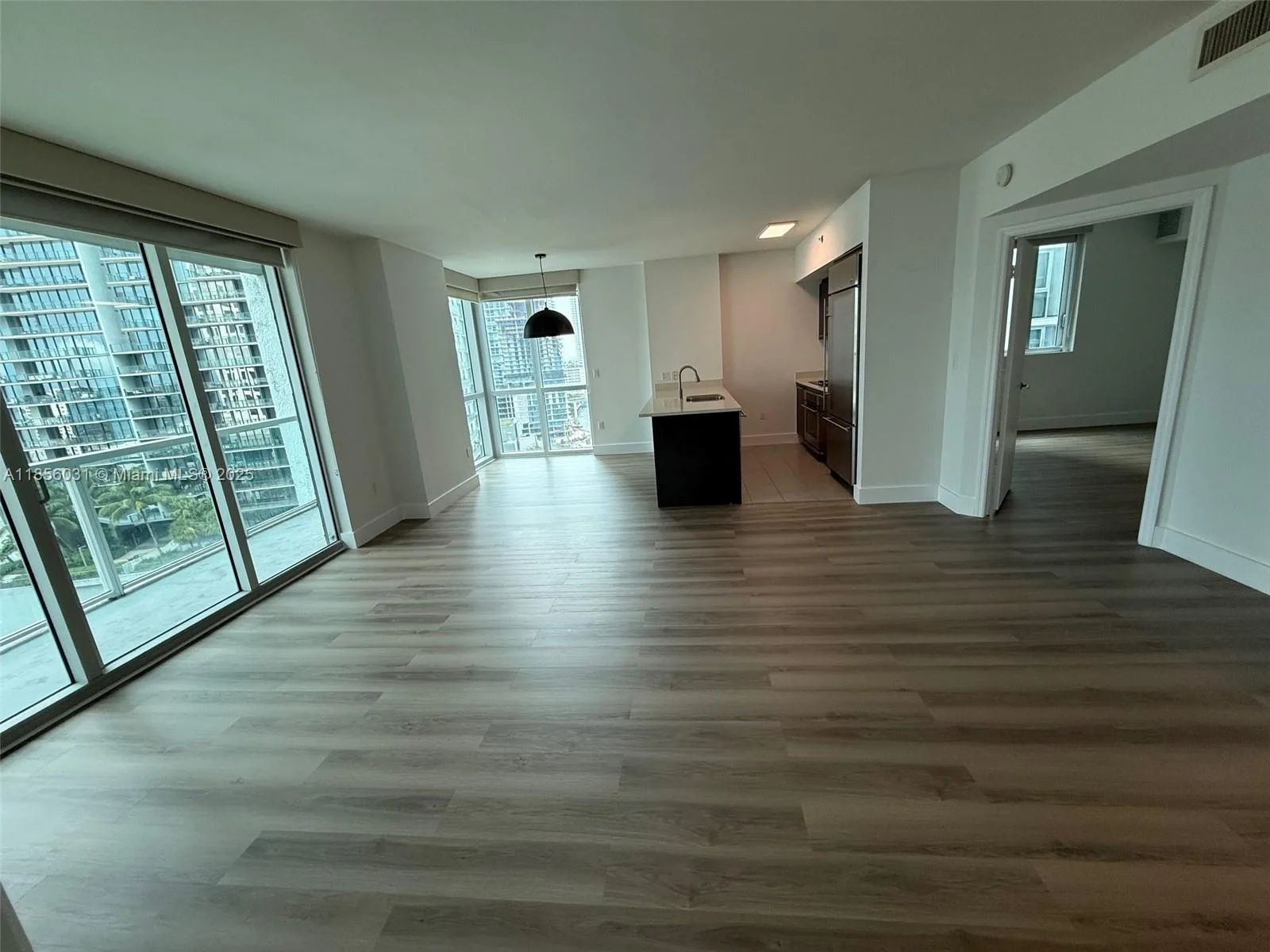 55 SE 6th St # 1902, Miami, FL 33131 photo 7