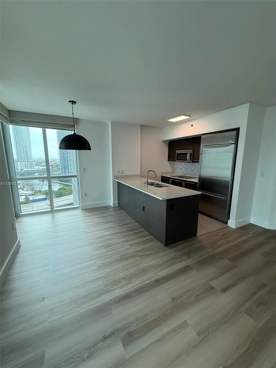 55 SE 6th St # 1902, Miami, FL 33131 photo 9