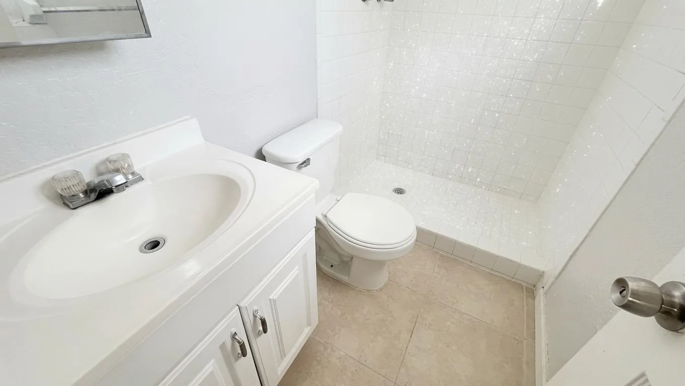 200 Croton Avenue # 111, Lantana, FL 33462 photo 6
