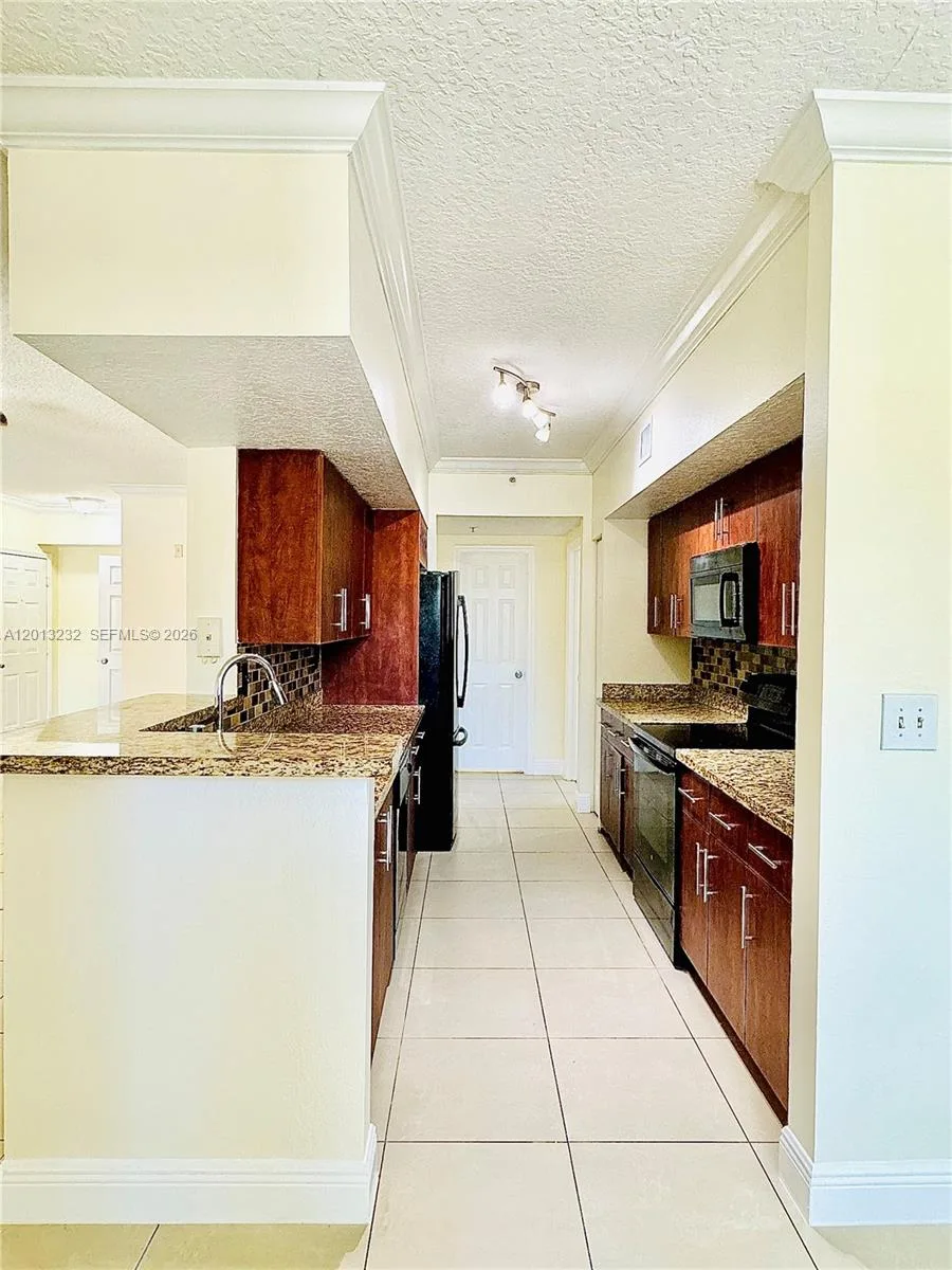 220 SW 116th Ave # 15207, Pembroke Pines, FL 33025 photo 3