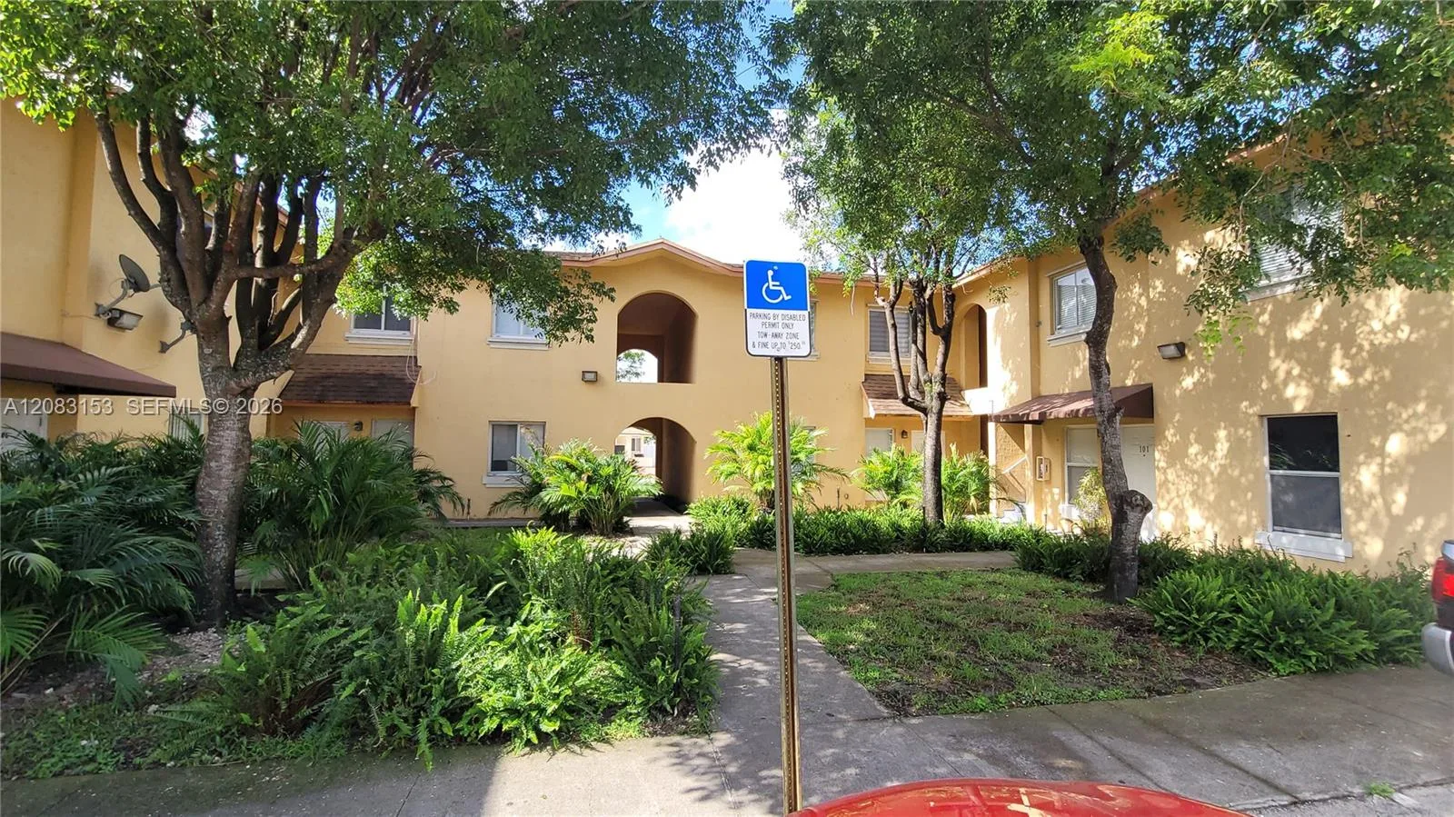 33 E 20th St # 203, Hialeah, FL 33010