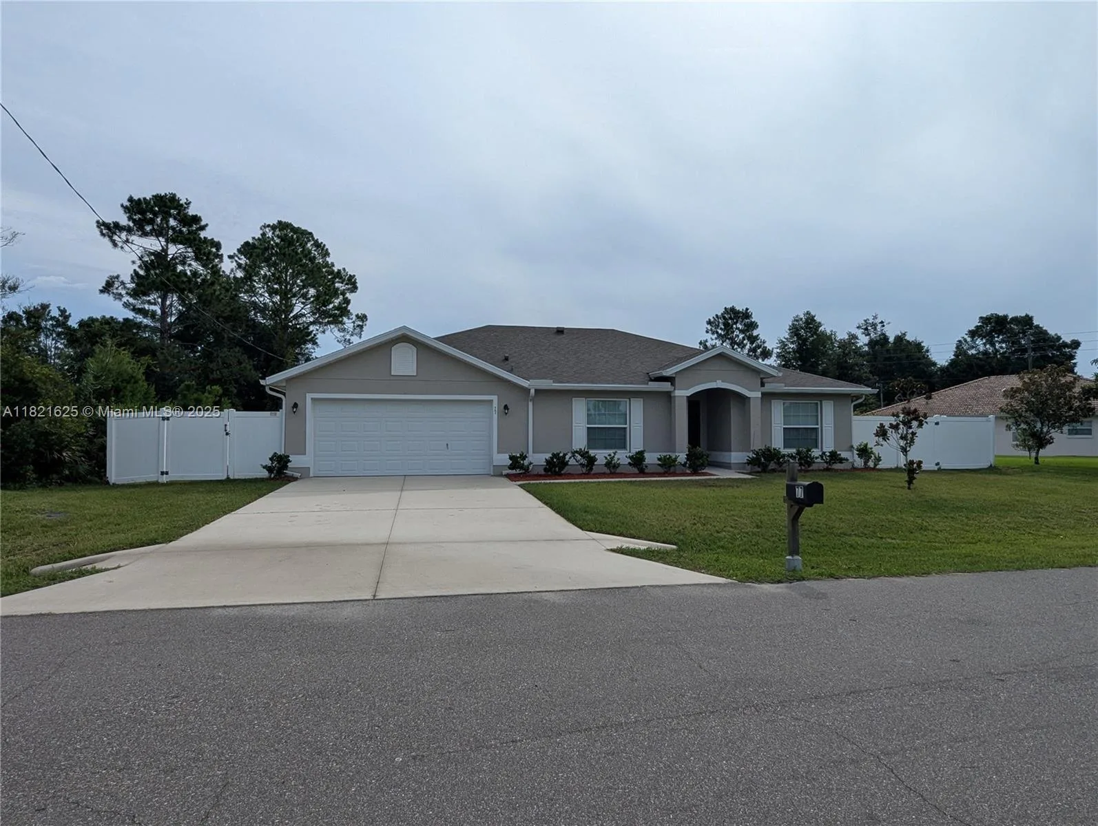 77 Prattwood ln, Palm Coast, FL 32164 photo 2