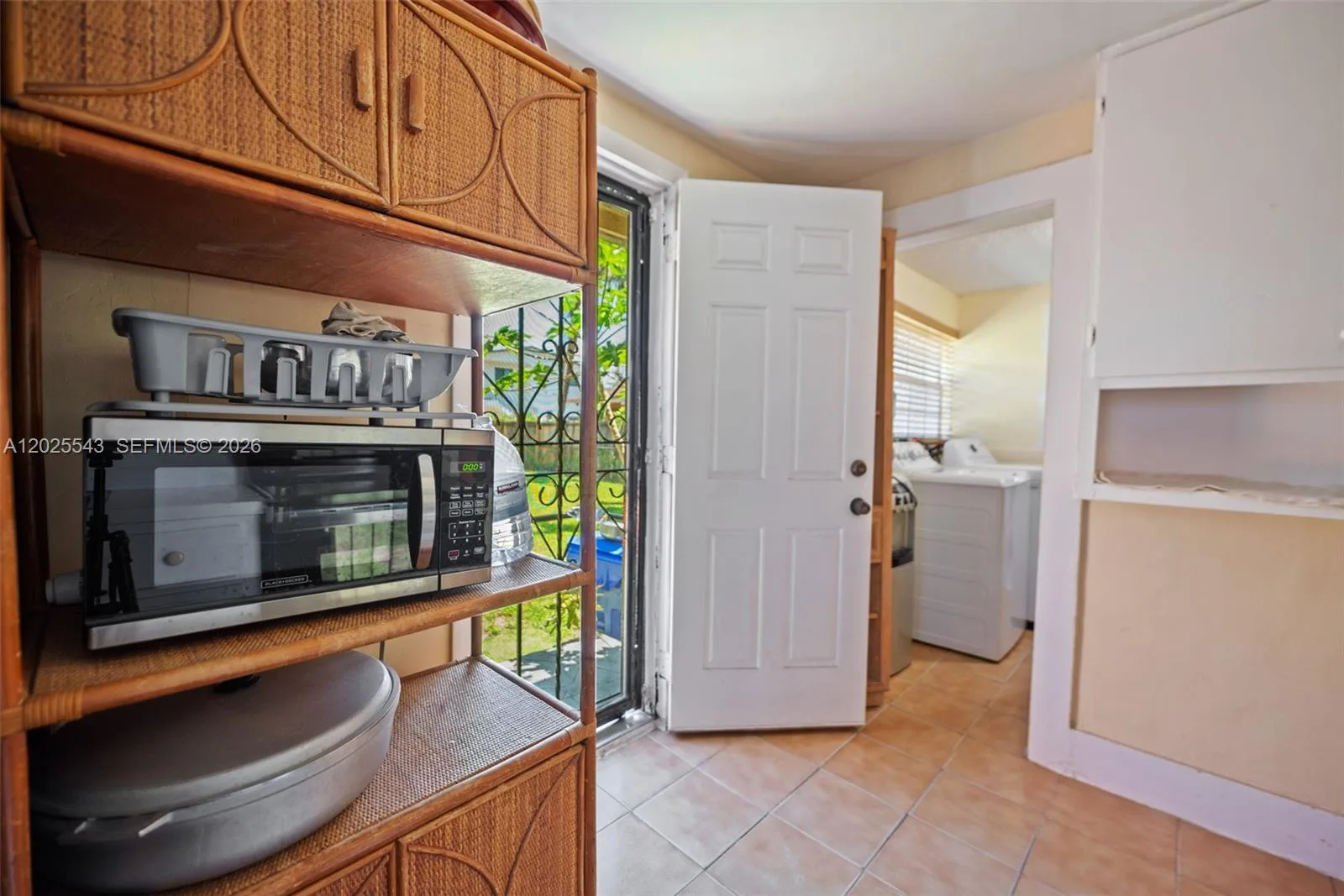 1053 NW 28th St, Miami, FL 33127 photo 13