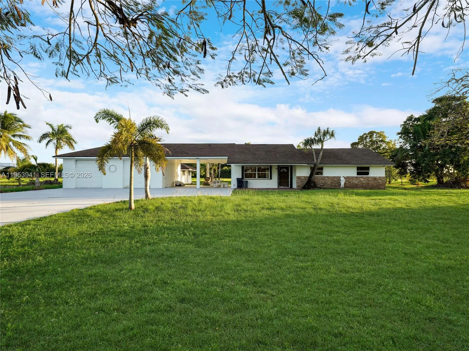 20000 SW 216th St, Miami, FL 33170