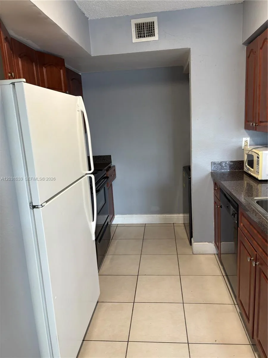 15231 SW 80th St # 602, Miami, FL 33193