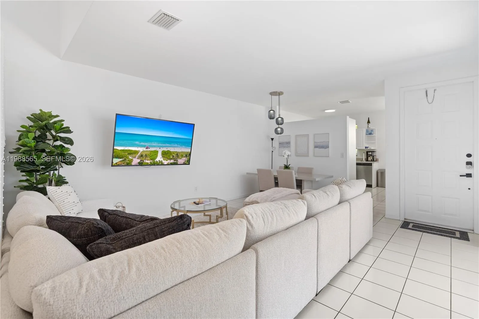 1120 Canella Ln, Hollywood, FL 33019 photo 11