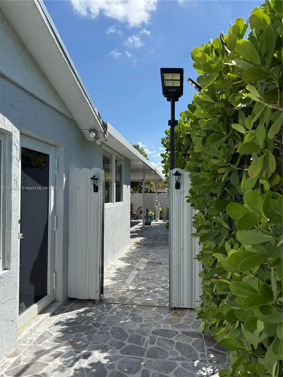 6553 SW 148th Pl, Miami, FL 33193 photo 3