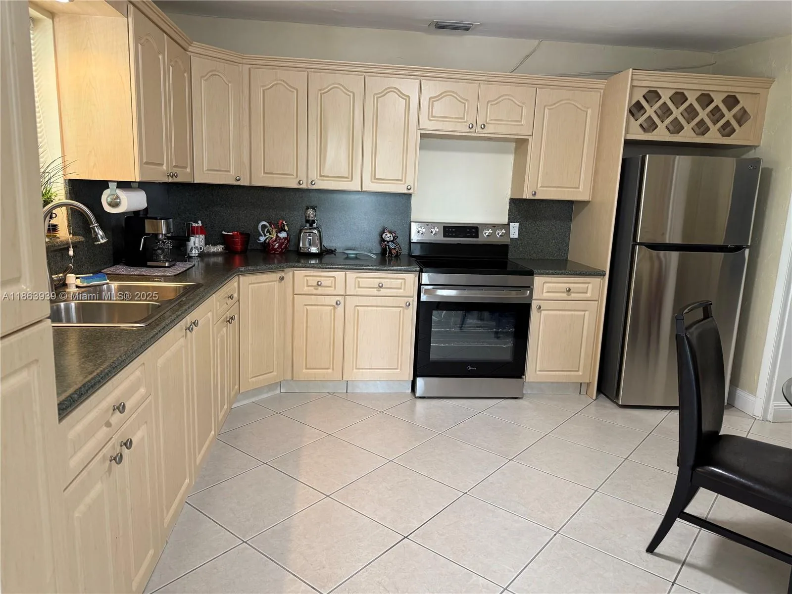 6553 SW 148th Pl, Miami, FL 33193 photo 4
