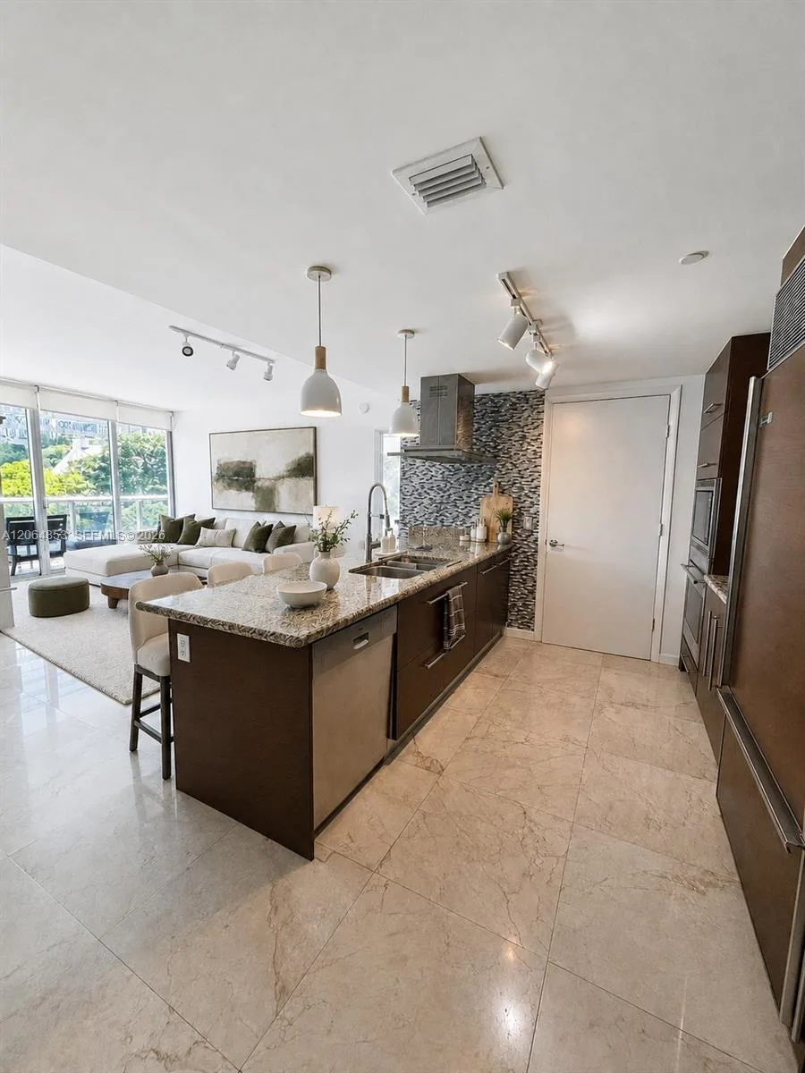 495 Brickell Ave # 411, Miami, FL 33131 photo 2