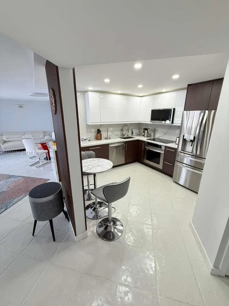 2750 NE 183rd St # 606, Aventura, FL 33160