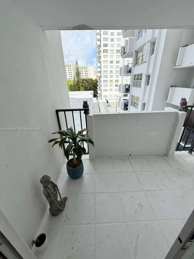 2750 NE 183rd St # 606, Aventura, FL 33160 photo 13