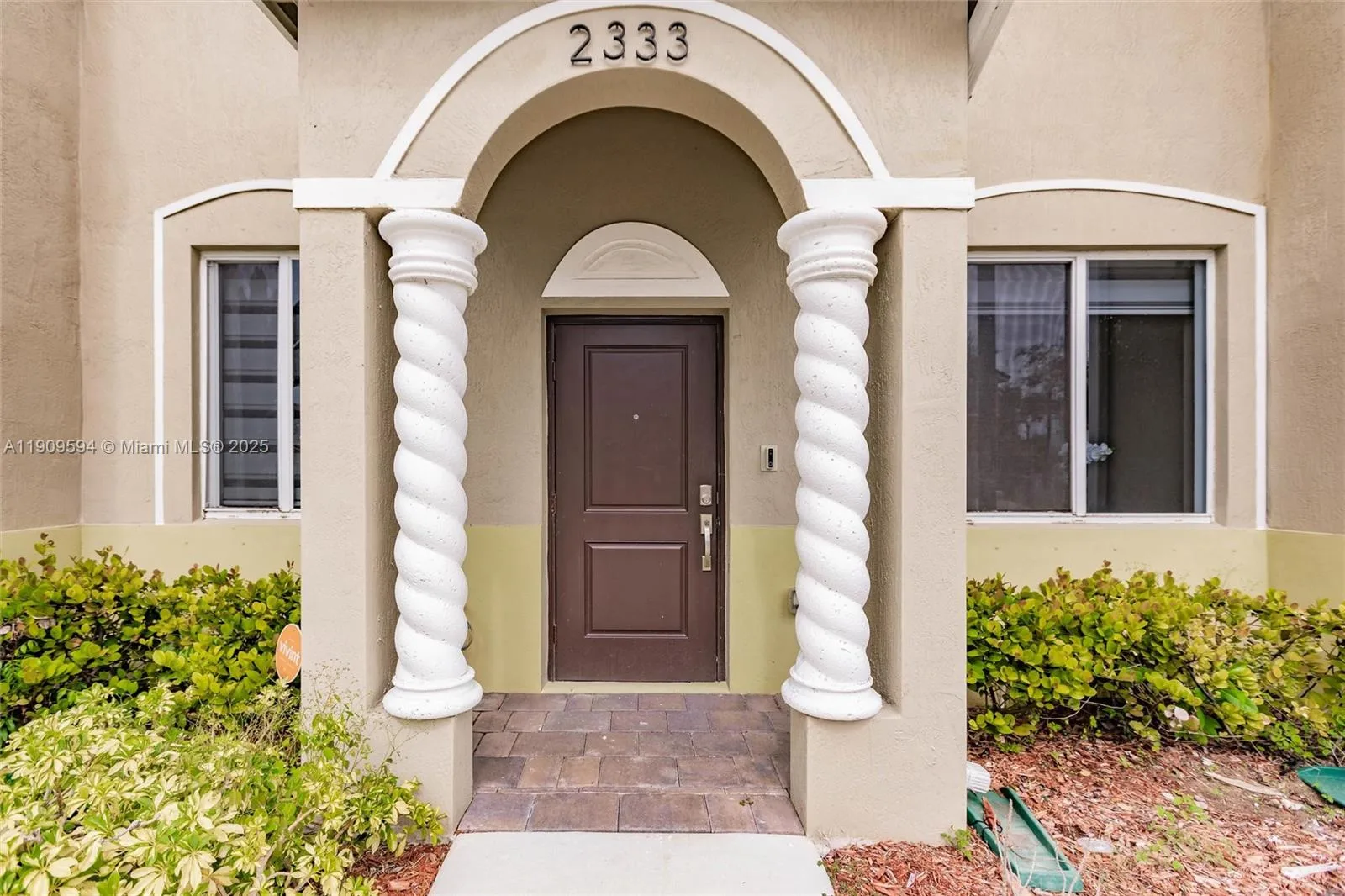 2333 SE 10th St, Homestead, FL 33035 photo 2