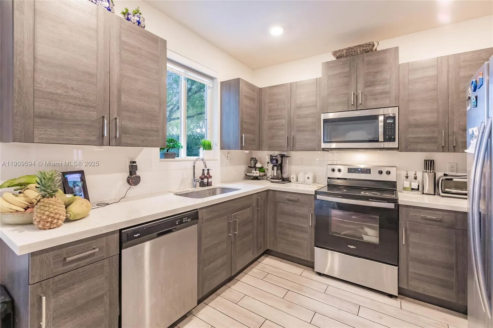 2333 SE 10th St, Homestead, FL 33035 photo 5