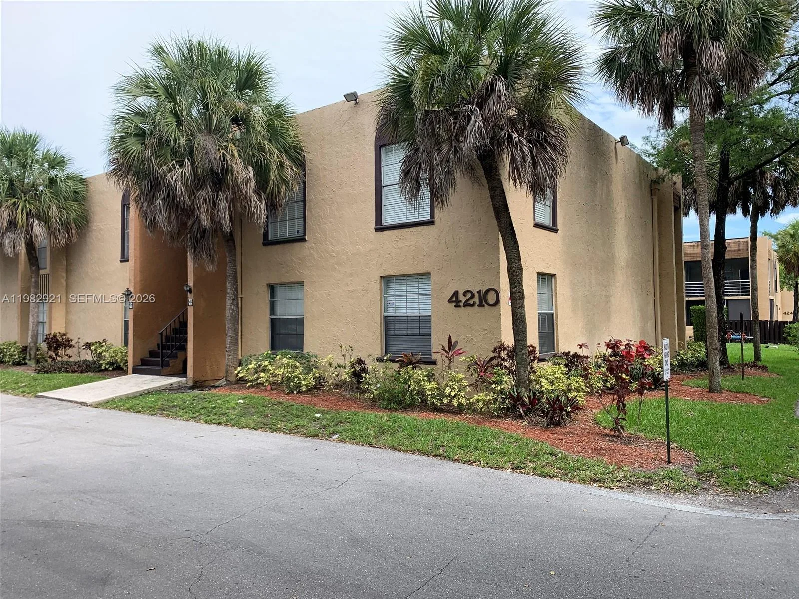 4210 NW 21st St # 102, Lauderhill, FL 33313 photo 2