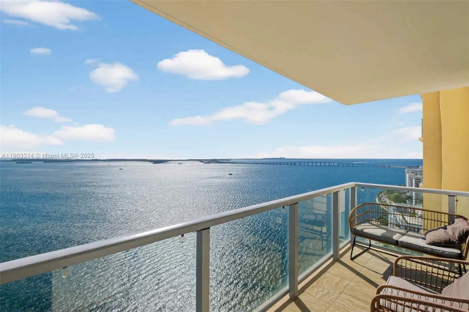 1155 Brickell Bay Dr # 2210, Miami, FL 33131