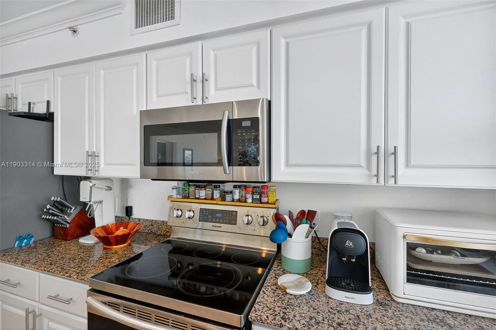 1155 Brickell Bay Dr # 2210, Miami, FL 33131 photo 12