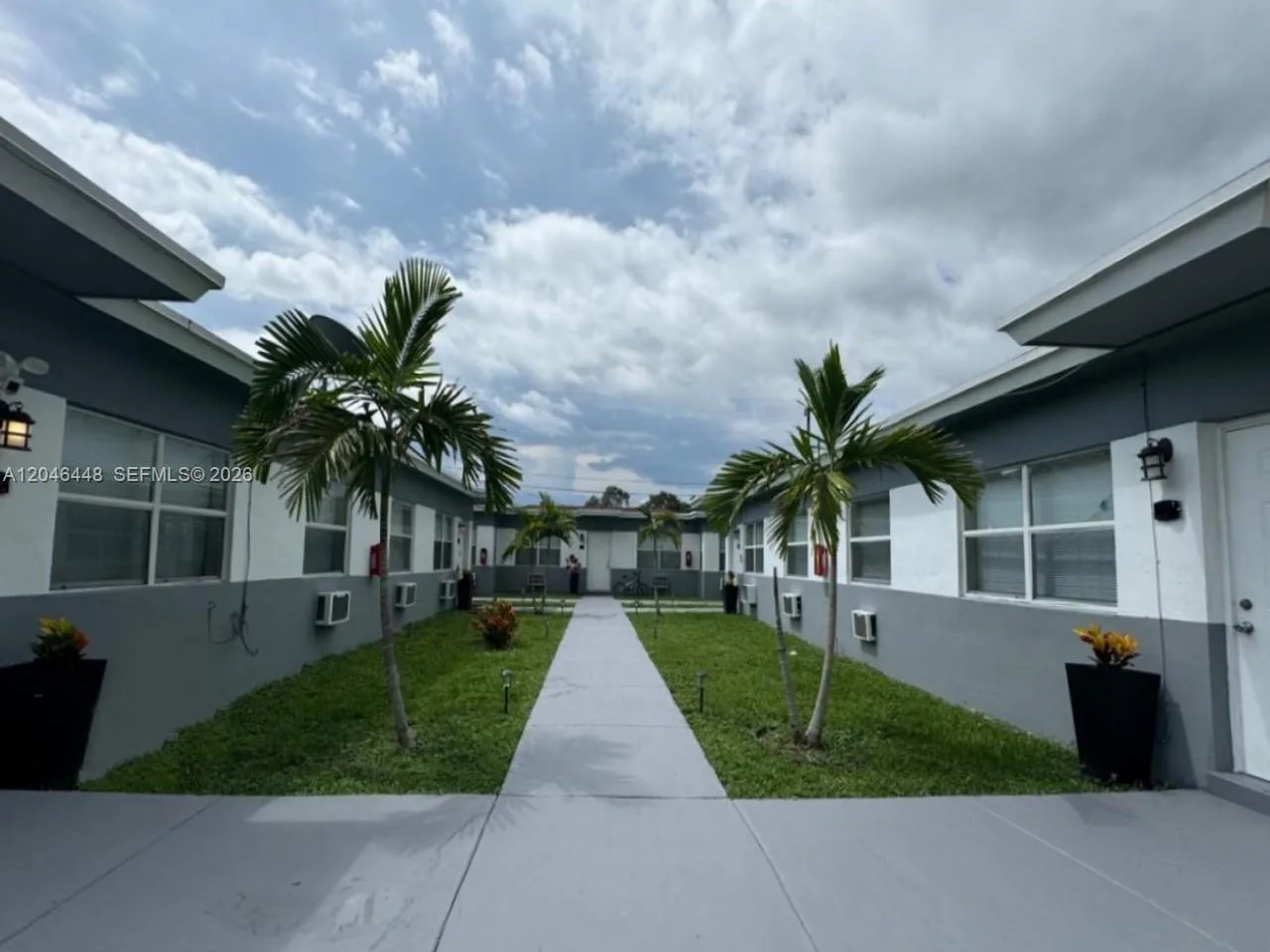 2300 Douglas St # 1, Hollywood, FL 33020