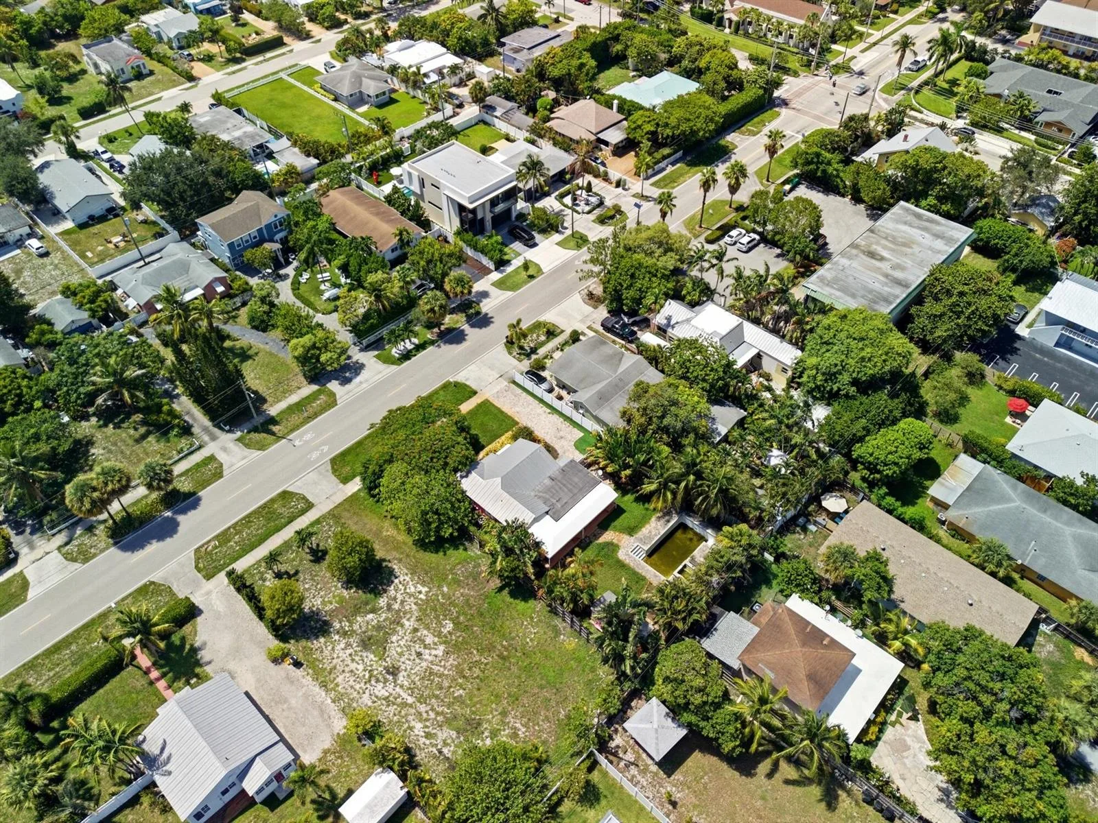 233 S SWINTON Avenue, Delray Beach, FL 33444 photo 8