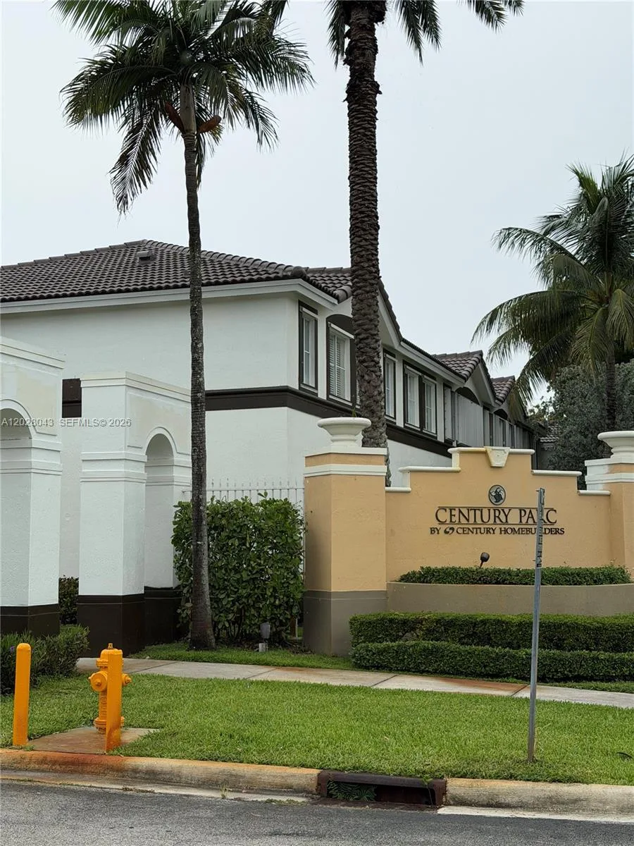 8964 W Flagler St # 109, Miami, FL 33174