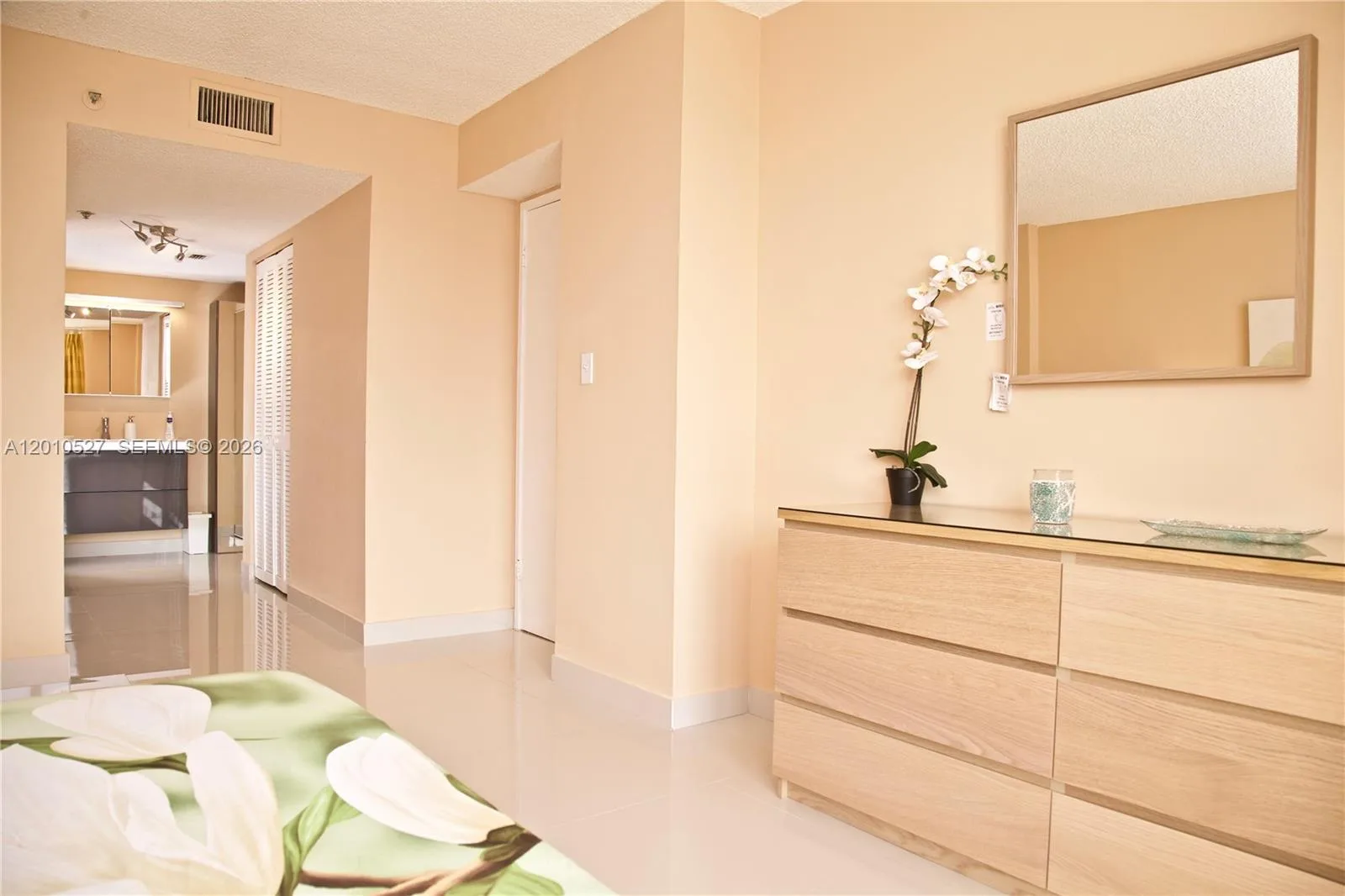210 174th St # 1107, Sunny Isles Beach, FL 33160 photo 6