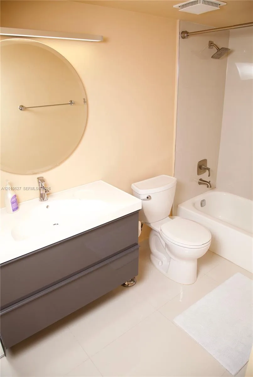 210 174th St # 1107, Sunny Isles Beach, FL 33160 photo 9