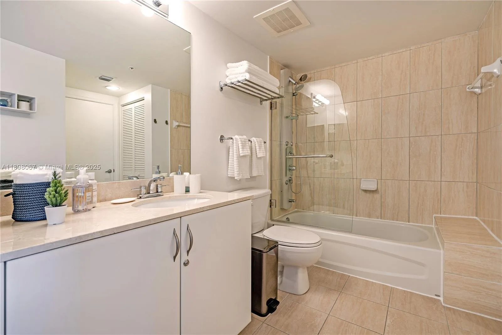 1750 N Bayshore Dr # 3906, Miami, FL 33132 photo 10
