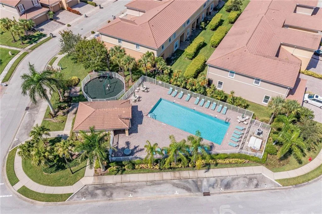 259 Provence Place, Vero Beach, FL 32960 photo 2