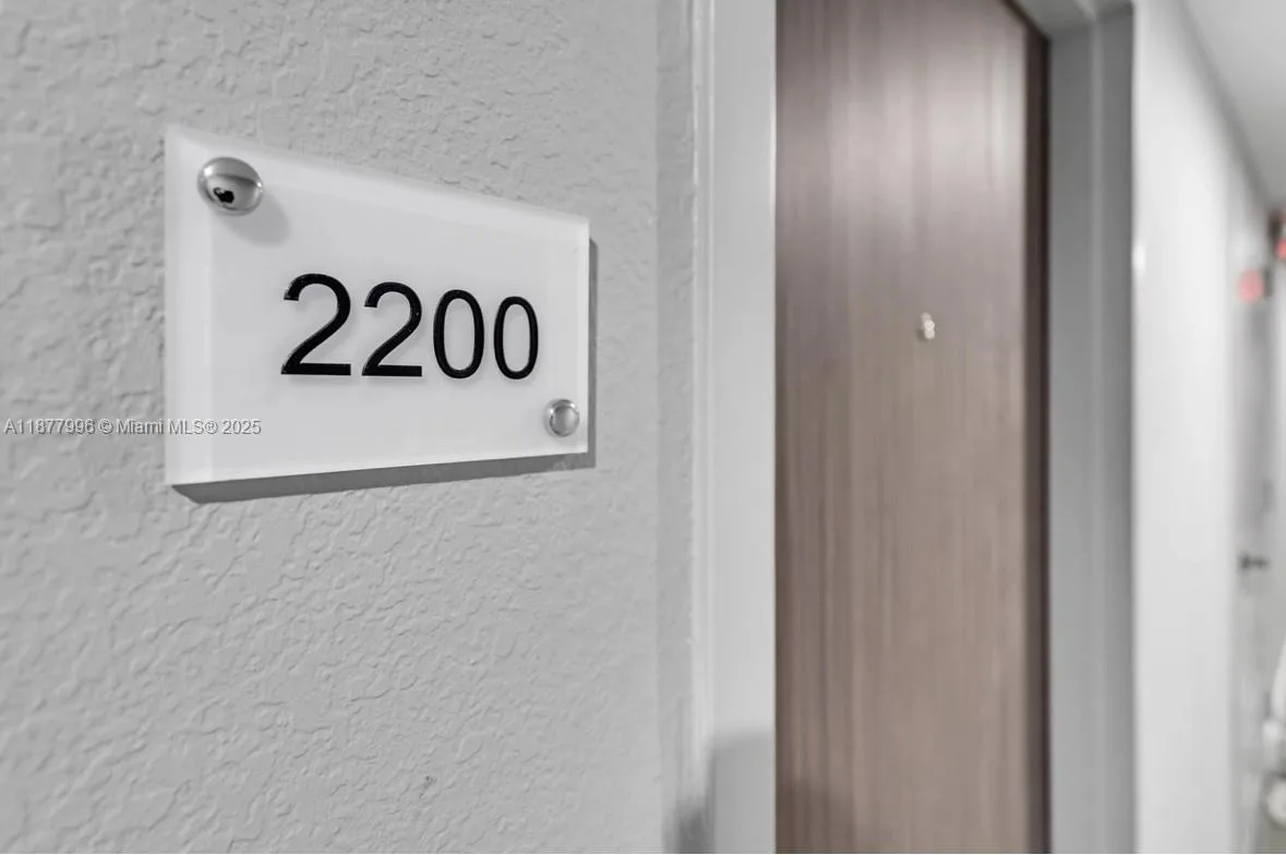 2555 Collins Ave # 2200, Miami Beach, FL 33140 photo 11