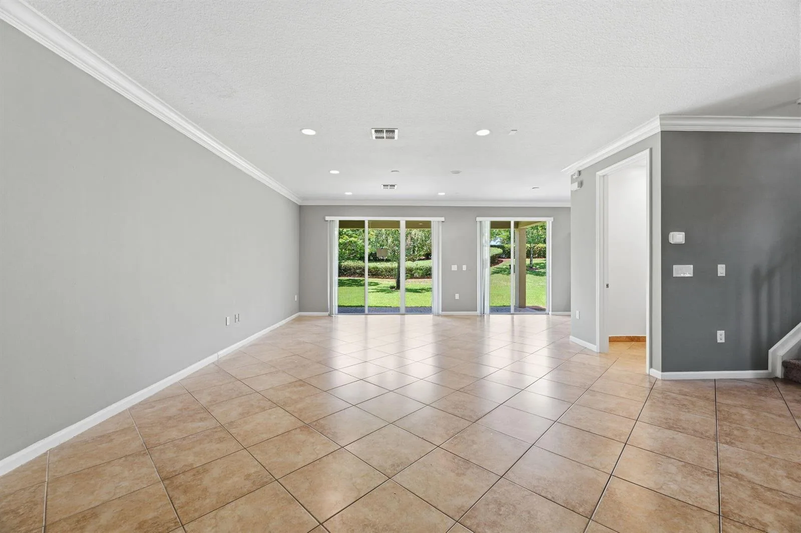 2709 Pienza Circle, Royal Palm Beach, FL 33411 photo 13