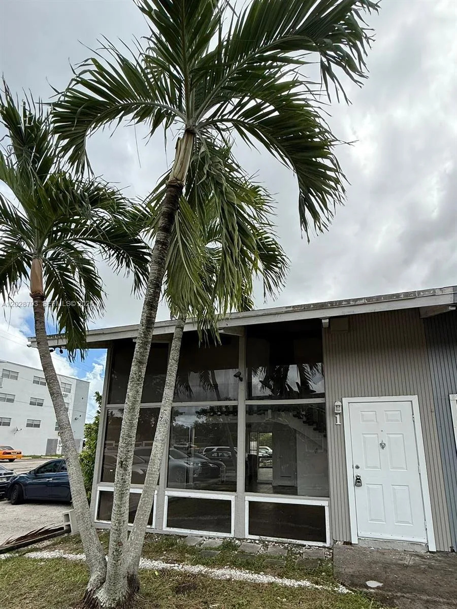14310 NE 5th Pl, Miami, FL 33161