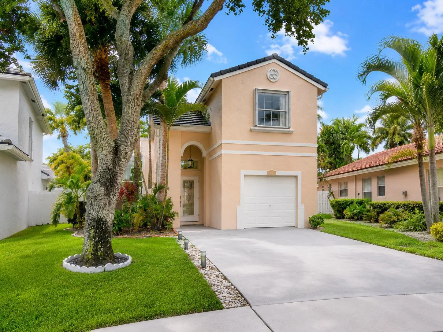 5655 La Quinta Court, Lake Worth, FL 33463 photo 2