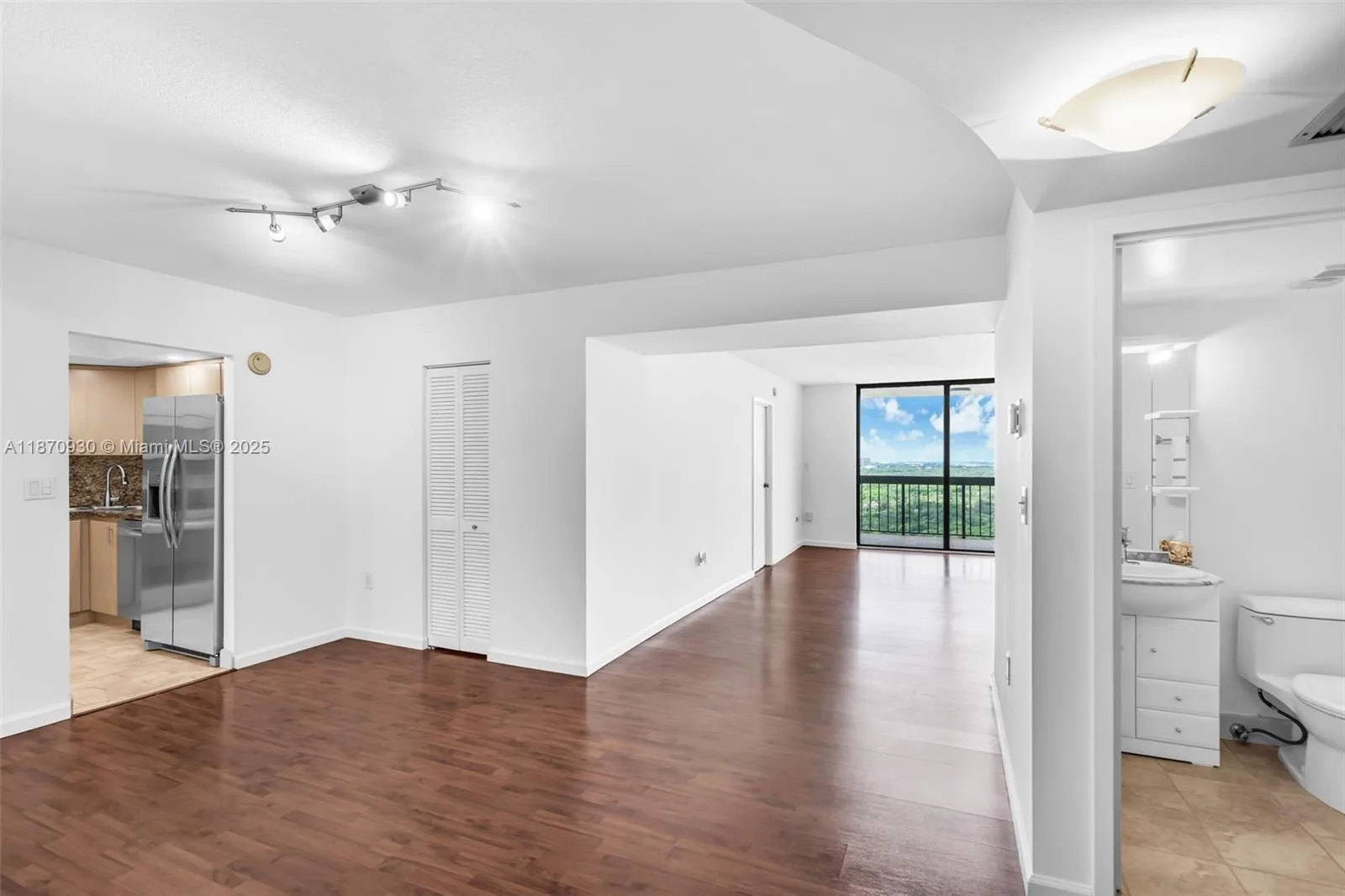 2333 Brickell Ave # 2708, Miami, FL 33129
