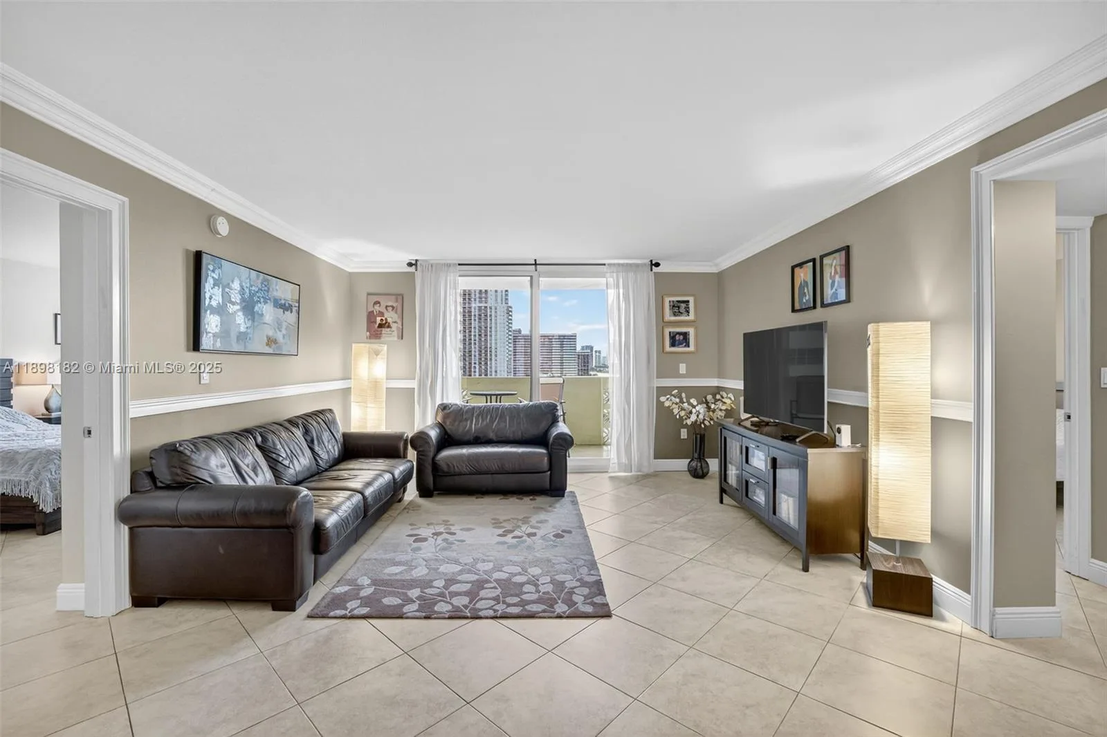 1833 S Ocean Dr # 1004, Hallandale Beach, FL 33009 photo 12
